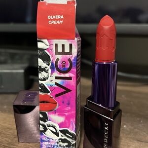 🍭💗Urban Decay Olvera Cream Lipstick